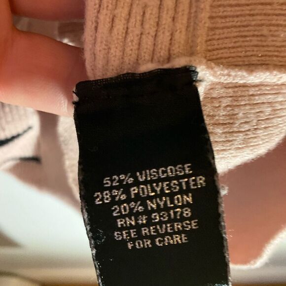 Catherine Malandrino Striped Sweater, Soft Pink. Size Medium - Picture 11 of 16